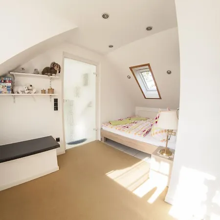Getaway With Private Terrace, Cleaning Included Casa vacanze