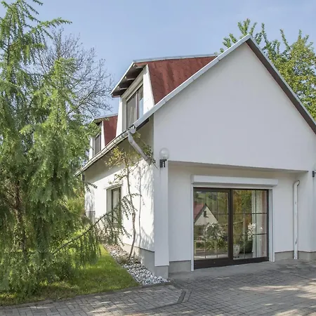 Getaway With Private Terrace, Cleaning Included Casa vacanze