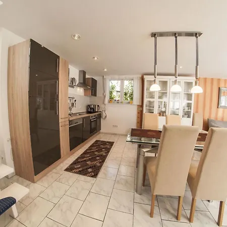 Getaway With Private Terrace, Cleaning Included Casa vacanze *