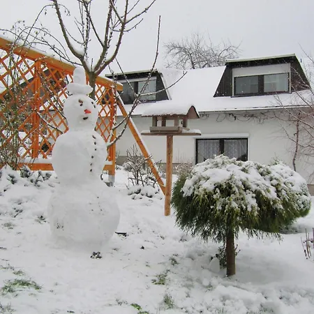 Getaway With Private Terrace, Cleaning Included Casa vacanze